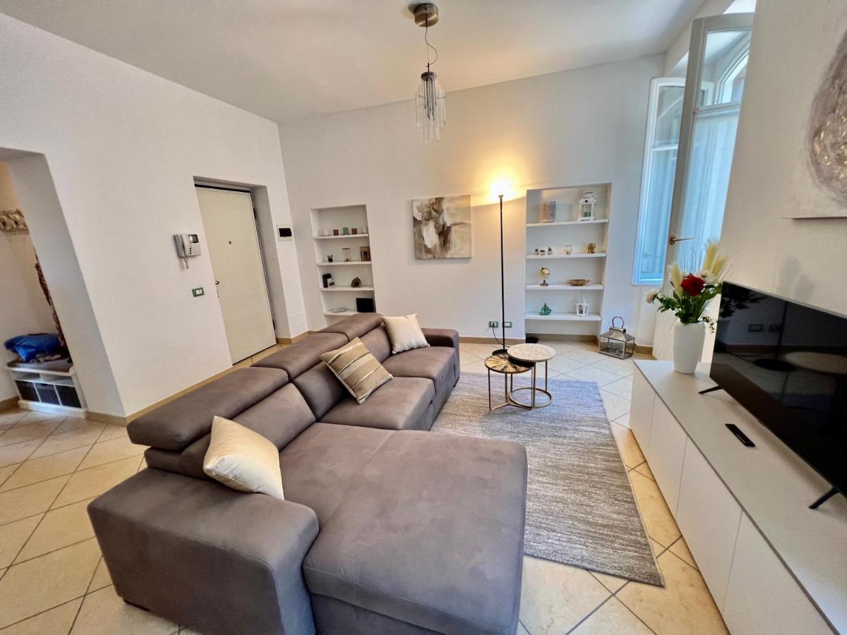 Divina Luxury Apartment With Jacuzzi Near The Lake Como Luaran gambar